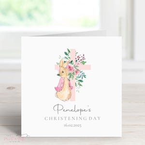 Carte de baptême bébé fille personnalisée avec nom et date Carte de voeux de baptême aquarelle florale Flopsy Bunny faite sur mesure