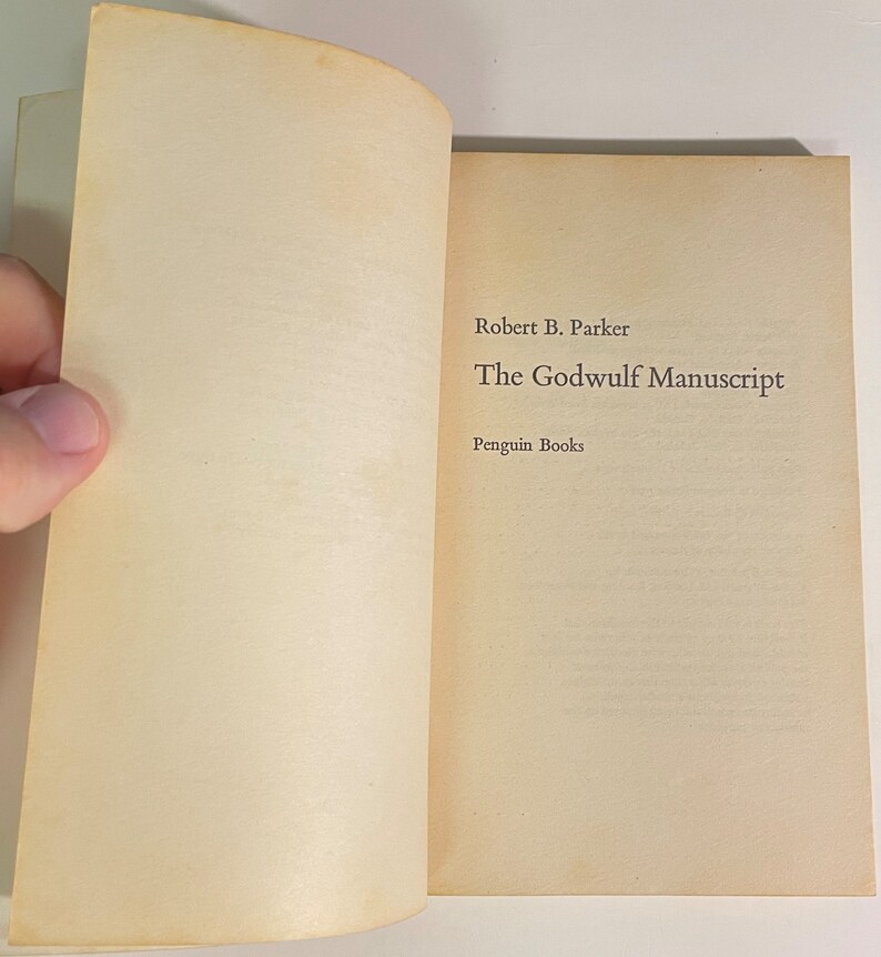 The Godwulf Manuscript by Robert B Parker 1976 1st Penguin