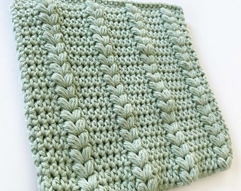 CROCHET POTHOLDER PATTERN - Follow your Heart Potholder | Puff Stitch Hearts | Crochet in the Round | Double Thick | Video Tutorial | Pdf