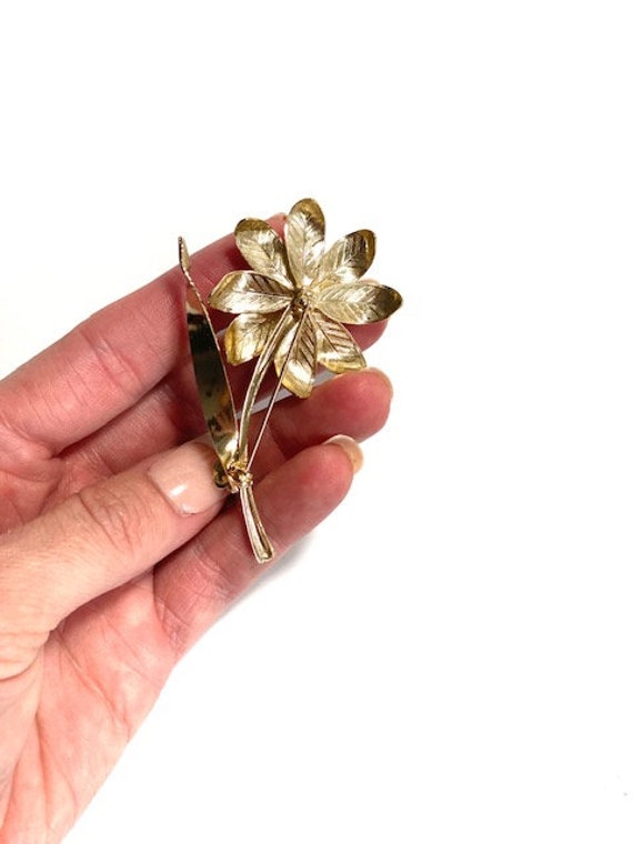 1950's Vintage Gold Flower Brooch - image 4