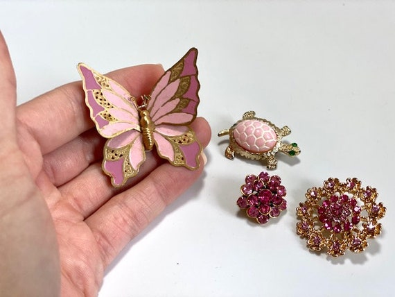 1960's Vintage Brooch Set - image 5