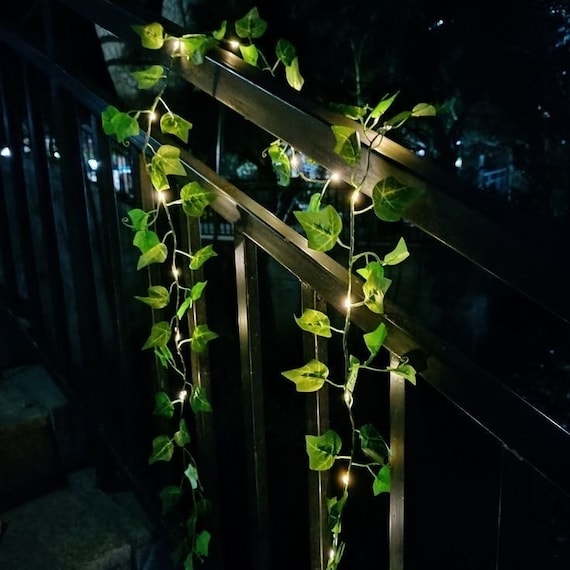 Solar powered night light for bedroom online