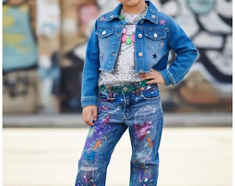 Pantalones vaqueros infantiles pintados a mano – Denim con salpicaduras de grafiti y corazones, todas las tallas, reciclados.