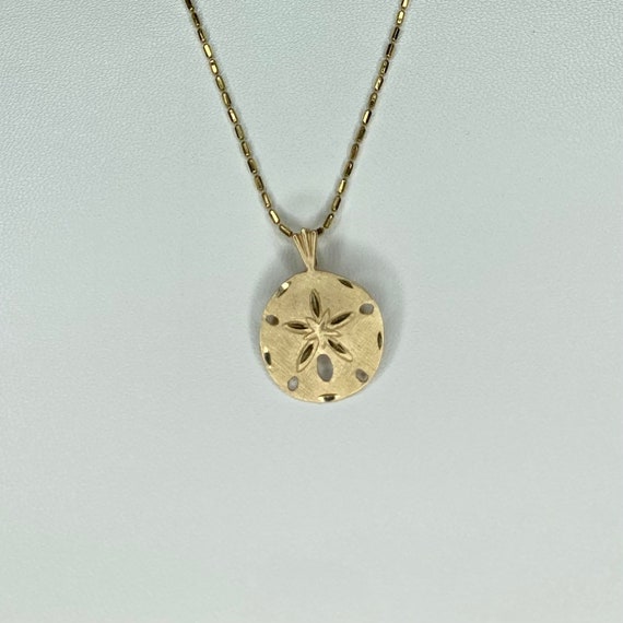Vintage Sand Dollar 14K Gold Pendant and chain in… - image 7
