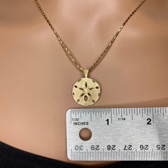 Vintage Sand Dollar 14K Gold Pendant and chain in… - image 10
