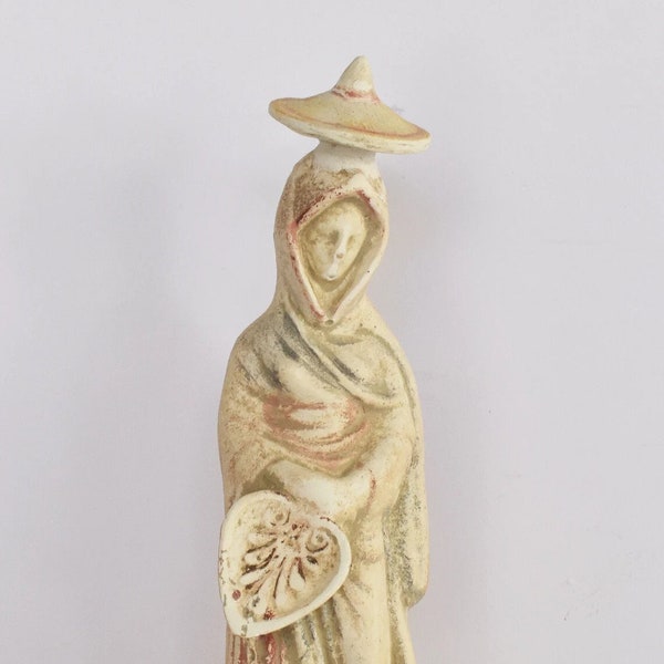 Female Figurine of the Tanagra type - Very Beautiful and Graceful Little Women and Girls of Everyday Life - Replica - Ceramic Artifact