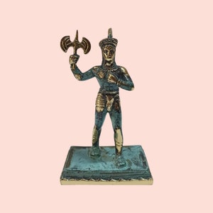 The Prince of the Lilies fresco is one of the well-known Minoan frescoes and represents a Minoan priest-King - Bronze