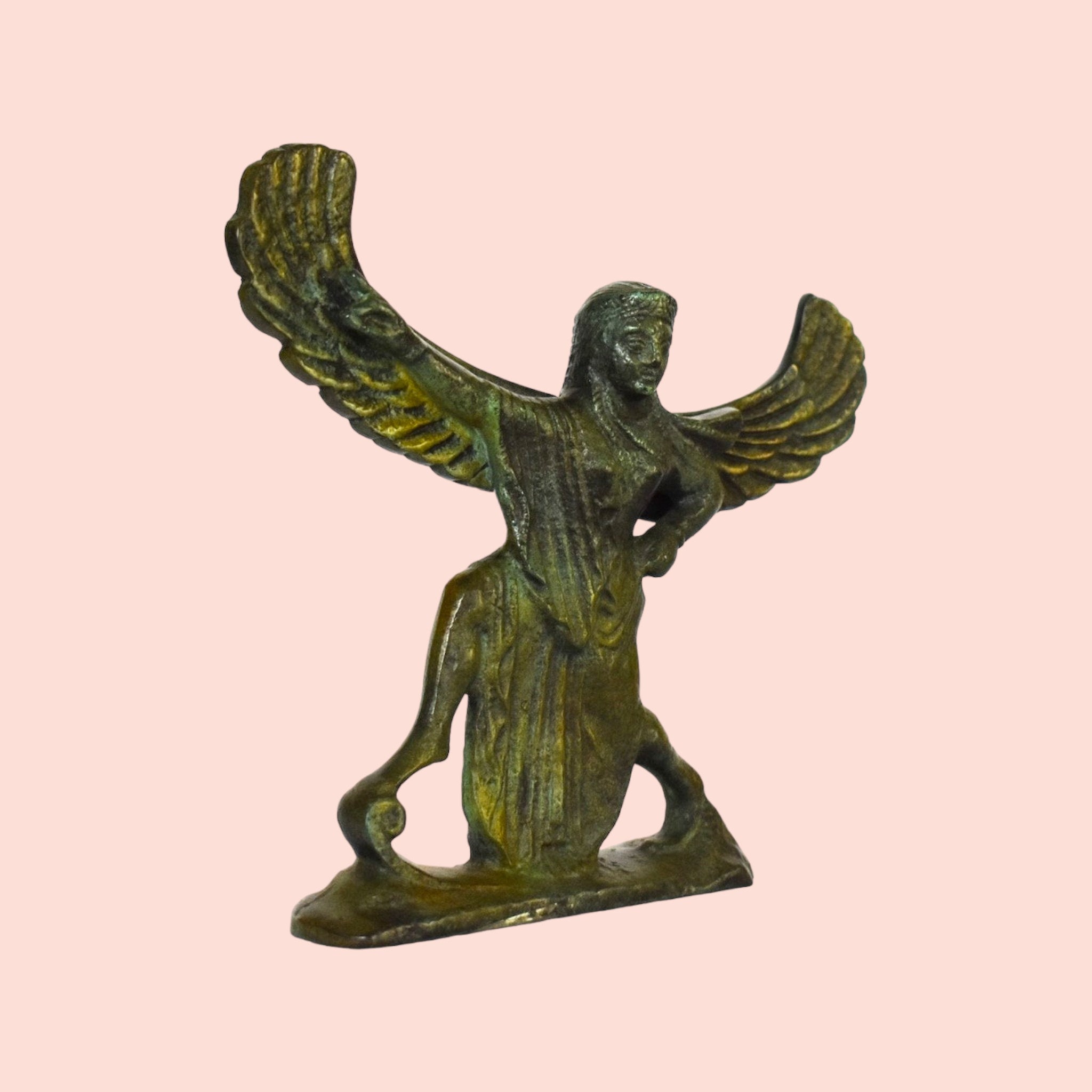 winged victory goddess