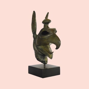 Griffin - Head Bust - A legendary creature with the head and wings of an eagle and the body of a lion - Greek Mythology - Bronze