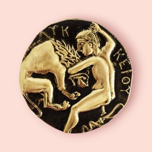 Hercules fighting Nemean lion - Paperweight - Invulnerable animal, born of Typhoon - Bronze