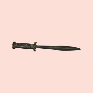 Sword of Theseus, Xiphos - Hero and King of Athens - Demi-god - Slaying of the Minotaur, a half-man, half-bull Beast - Bronze