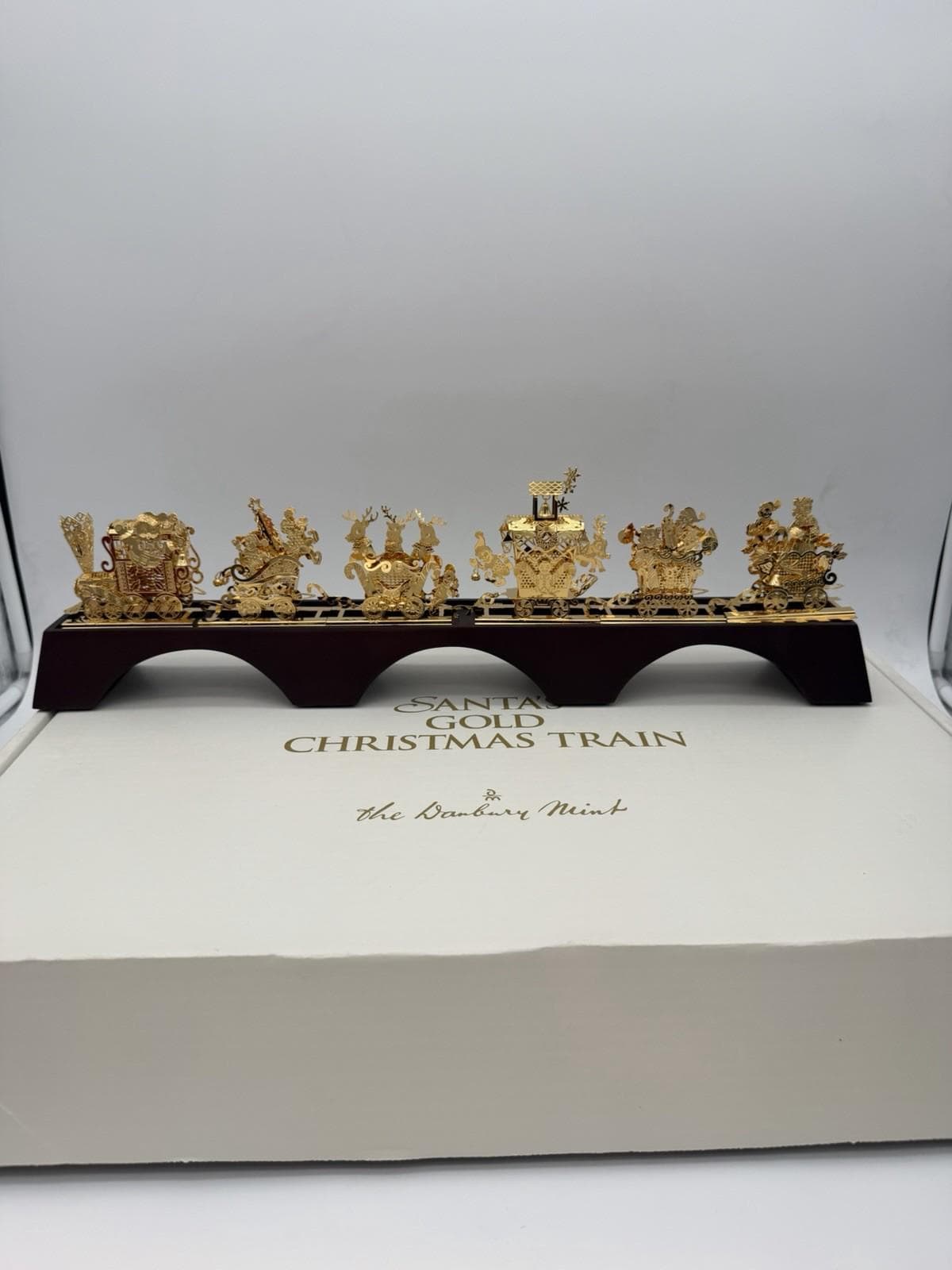 Danbury Mint Santa's Gold Christmas Train 24k Gold Finish Complete