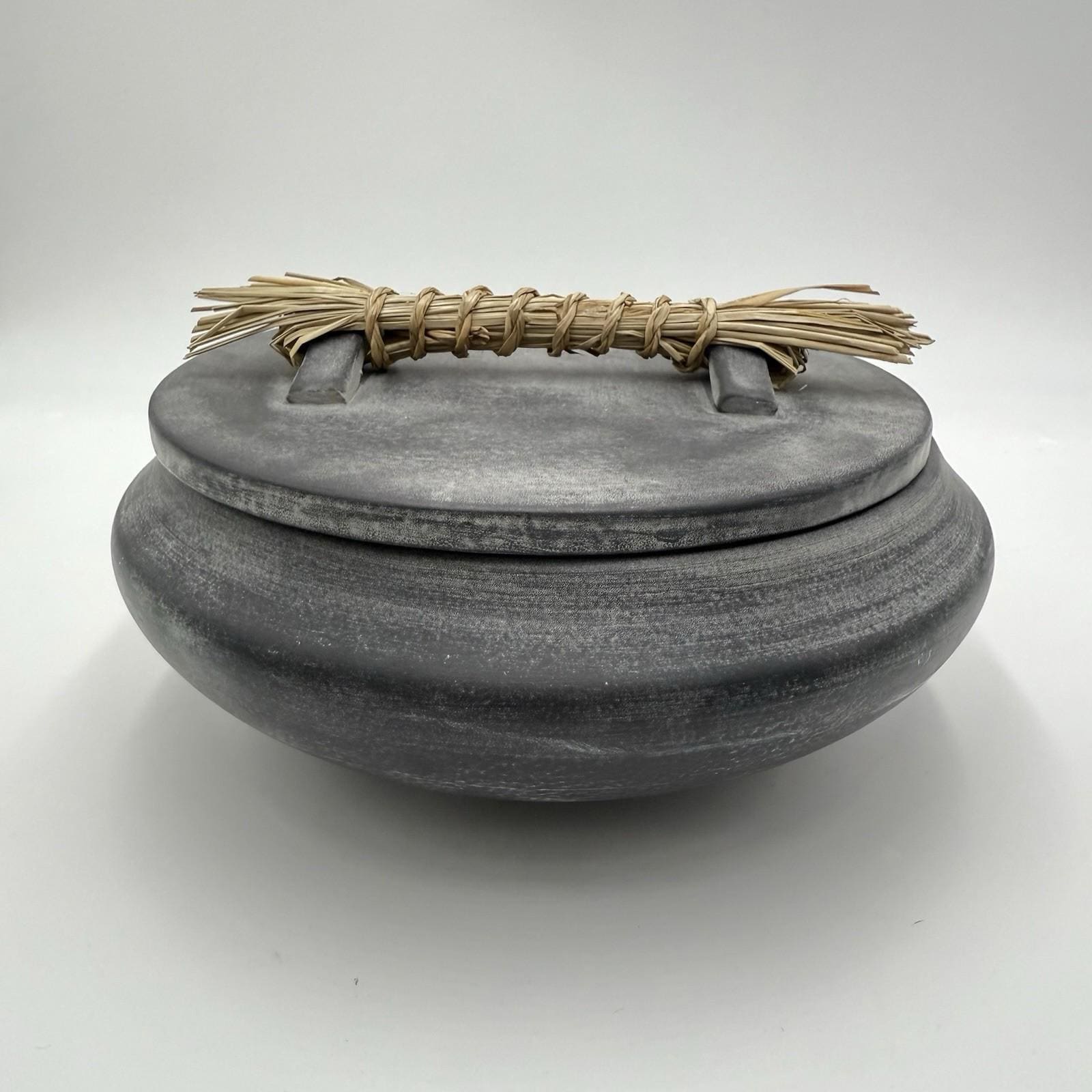Anthropologie Mozu Trinket Dish Large Black Matte Ceramic Covered