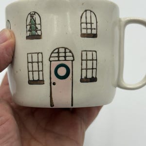 Anthropologie Cozy Home Red Village Rooftop Lid Christmas Coffee Tea Mug Rare image 11