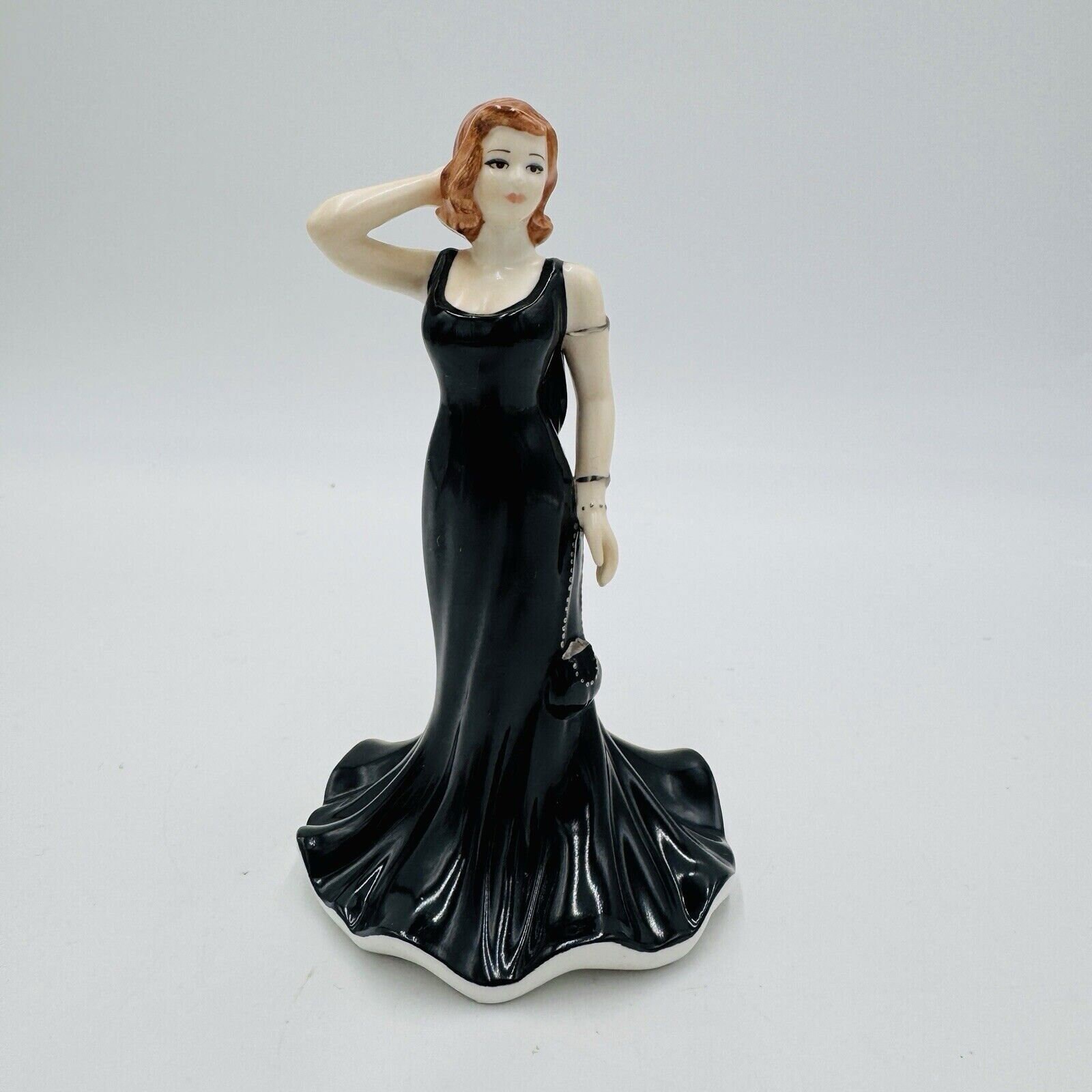 COALPORT お人形ボンチャイナ　2体 COALPORT お人形ボンチャイナ2体