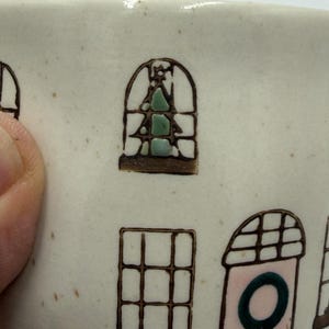 Anthropologie Cozy Home Red Village Rooftop Lid Christmas Coffee Tea Mug Rare image 12