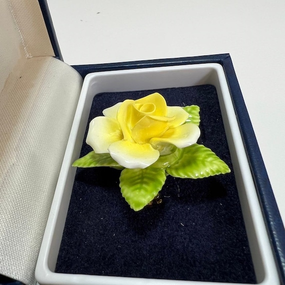 VTG Coalport Fine Bone China ENGLISH Yellow Porcelain Flower