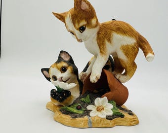 The Franklin Mint Cats Shenenigans&#39; Porcelain Kittens Playing In Pot Figurine