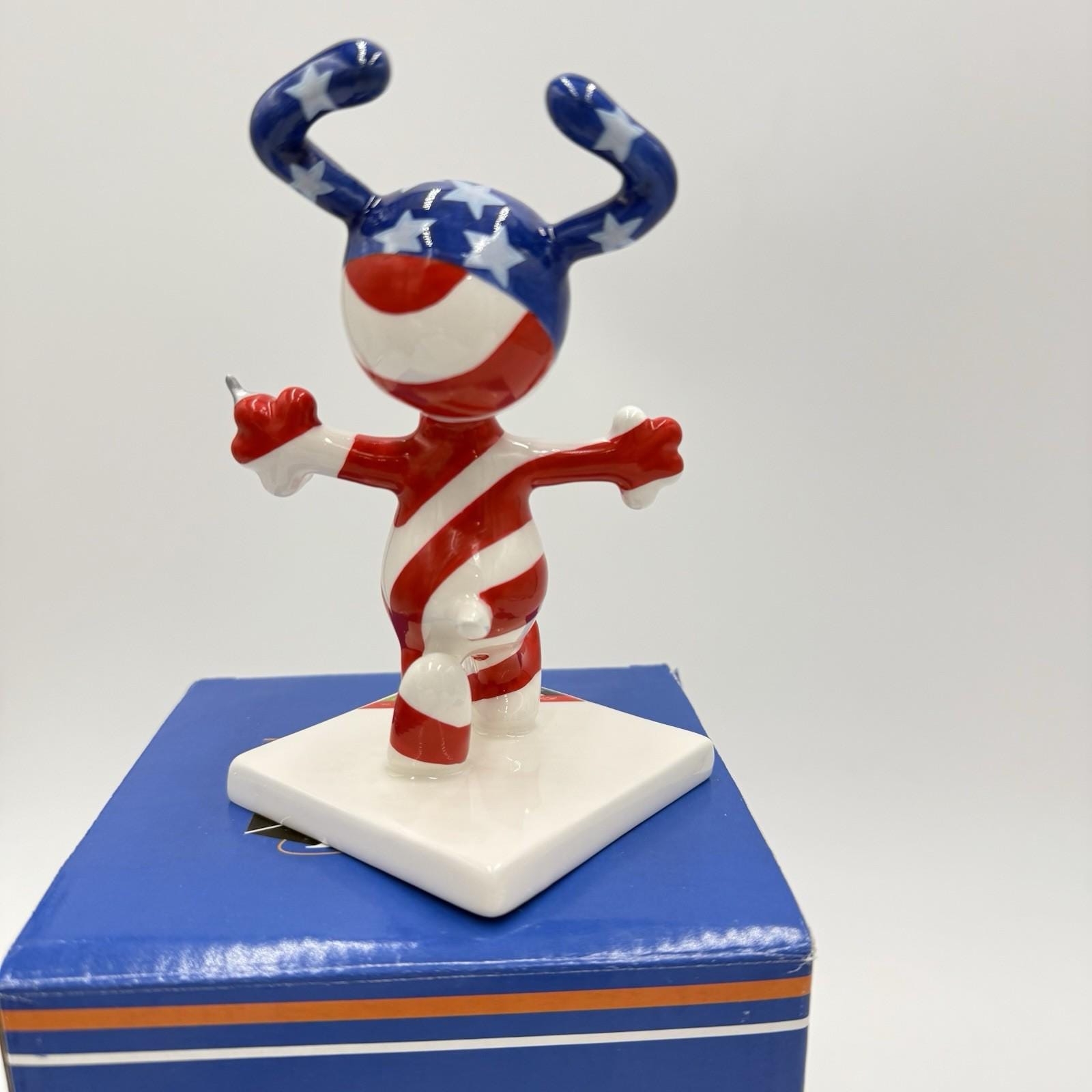 Westland Giftware Peanuts on Parade Snoopy All American Digital