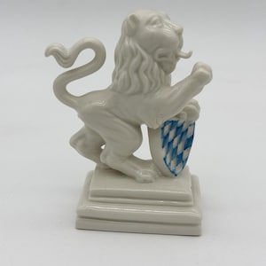 ニュンヘンブルグ Nymphenburg 置物 ライオン 陶器 フィギュリン Nymphenburg Porcelain - Etsy