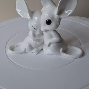 Royal Osborne Bone China Hugging White Mice - z puncą probierczą