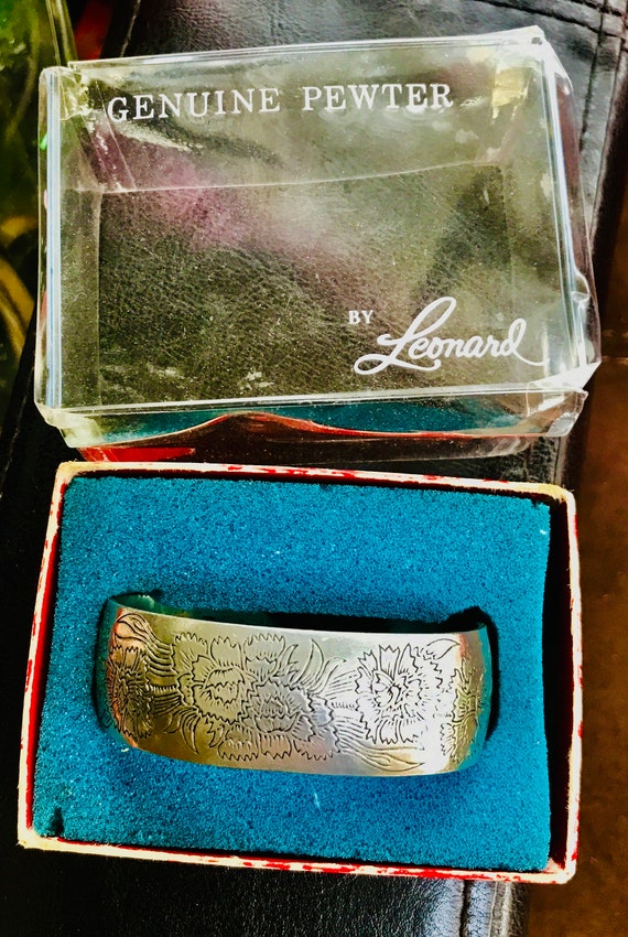 Flower of the Month Pewter Cuff Bracelet "Carnation" … Gem