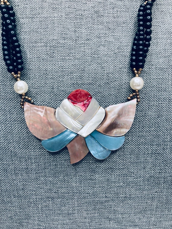 Capiz Shell Flower Necklace