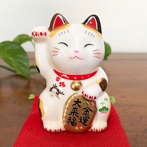 Japanese Lucky Cat Statue, Maneki Neko Figurine, Beckoning Waving Cat For Happiness and Good Luck, Feng Shui Cat, Good Fortune, Kawaii Gifts