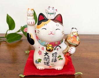Japanese Lucky Cat Statue, Beckoning Maneki Neko, Good Fortune Gift