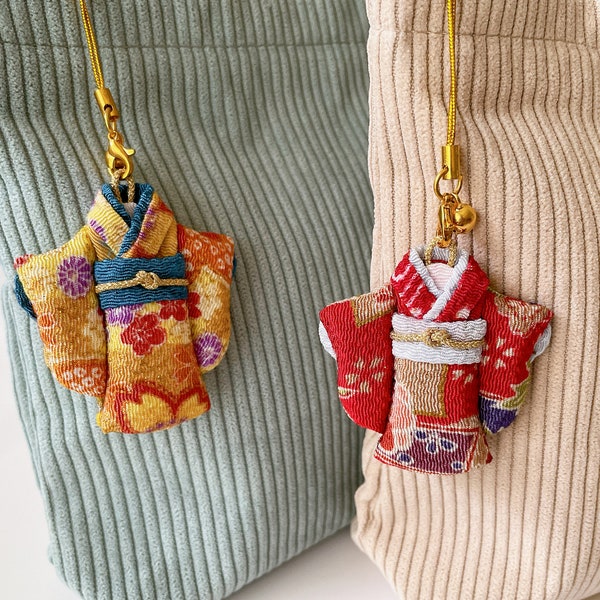 Charm kimono japonais, tissu chirimen Kyoto, tissu crêpe, porte-bonheur japonais, bandoulière porte-clés, breloque kimono pour pochette, cadeaux kawaii