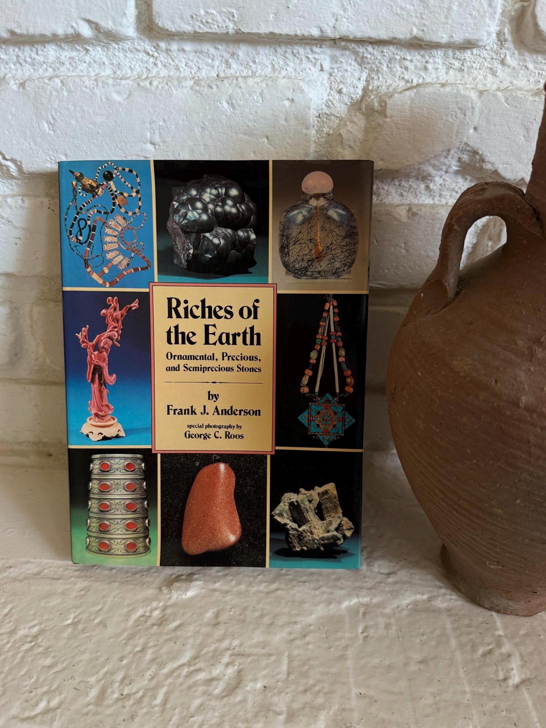 Gemstone Collector Book: Riches of the Earth, 1981 First Edition - Etsy