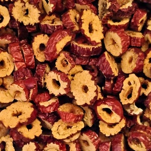 Jujube Fruit Slices - Ziziphus jujuba - Chinese Date Dried Organic Edible Bulk Herbs for Tea / Soap / Candles / DIY Crafts / Home Apothecary