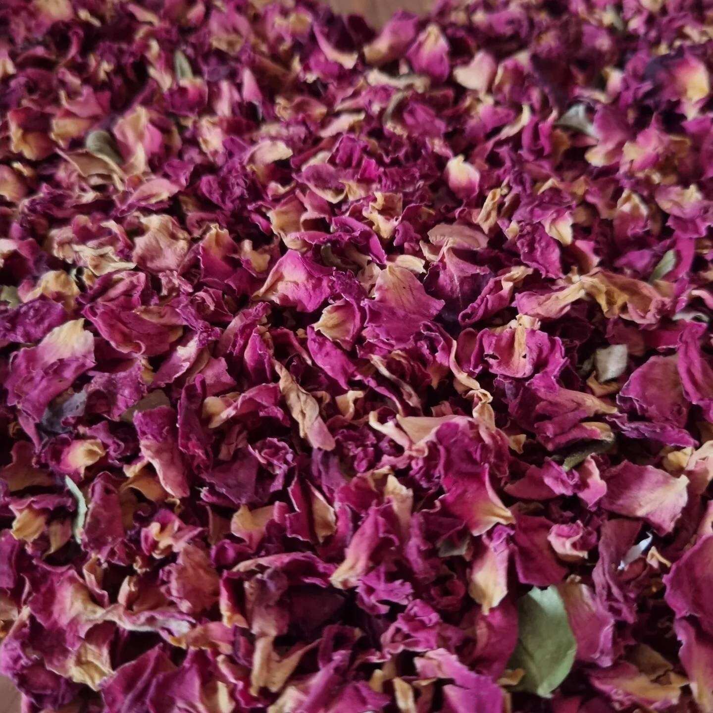 Organic Dried Burgundy Red Rose Petals, Edible Flowers, Rose Tea