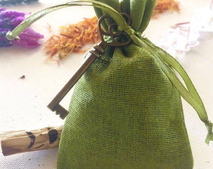 CUSTOM Mojo Bags, Charm Bag, Spell Satchets, Spell Bags, Choose your Spell, Custom Made Spells
