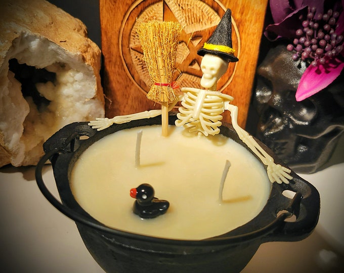 Witch Skeleton Bath Cauldron Candle, 12 oz Cast Iron Reusable Cauldron with Handle, Resin "Rubber" Duckie changeable color. HALLOWEEN DECOR