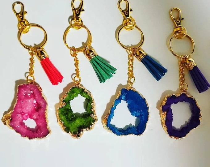 SLICED AGATE KEYCHAIN, Gemstone Keychain, Lobster Clasp Clouser Removable Tassel Crystal Charm Agate Geode Key Ring for Manifestation