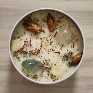 MANIFESTATION INTENTION CANDLE with Rainbow Fluorite and Quartz, Clary Sage and Citrus Scented, Spell Candle with Crystals