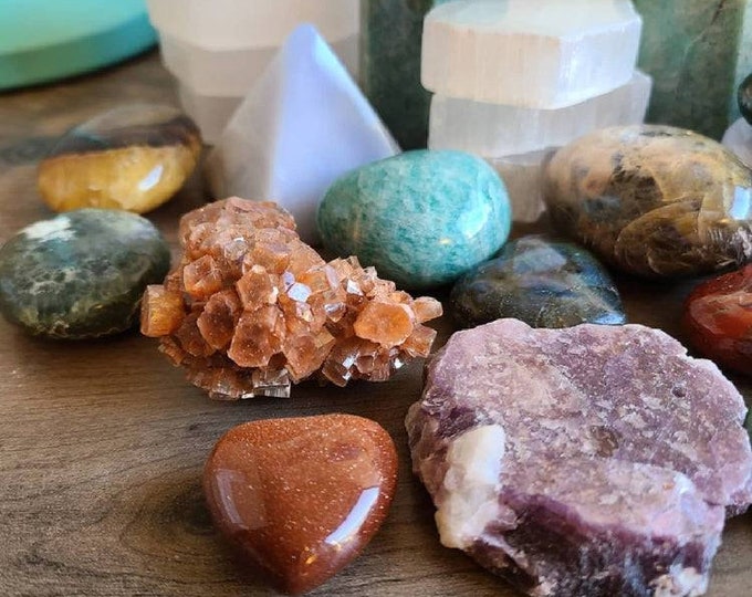 MYSTERY CRYSTAL Box, Hand picked to your specifications, Spiritual Box, Mystery Crystal Box, Full Moon And Reiki Charged Crystal.