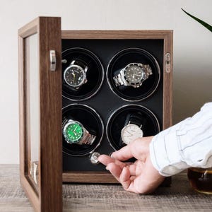 Aangepaste watchwinder, gepersonaliseerd cadeau voor hem, horlogehouder horloge opbergcadeau, houtgravure cadeau voor hem, cadeau-ideeën vaderdag<2D>