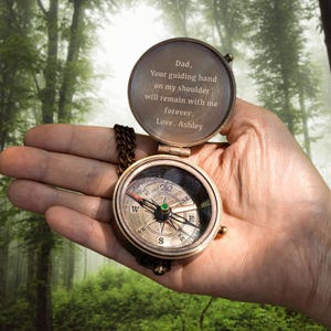 Personalized Gifts for Dad,Compass with Pouch, Christmas Gift for Him,Custom Engraved Compass, Personalized Gifts for Men, Gift for Dad&lt;W&gt;