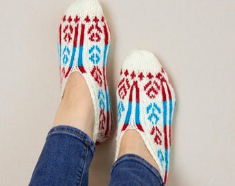 Handmade Knitted Slipper Socks: Women's Warm Home Slippers