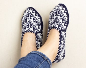 Knit Slipper Socks, Hand-knit ethnic socks with Anatolian motifs, Knitted Home Shoes Size: 36eu-38eu. 22 cm - 8.5 Inch
