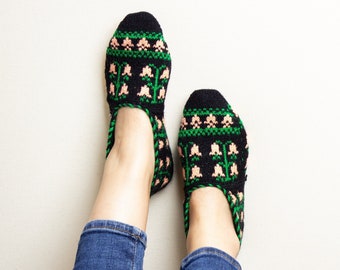 Handmade Slipper Socks, Booties for Women, Tulip Pattern Socks, Warm Socks, Home Slipper Socks. Size: 35eu-37.5eu. 22.5 cm - 9 Inch