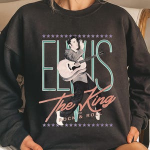 Official Vintage Design King Of Rock Shirt Elvis Presley T-Shirts Family Holiday Party Tees Friends Funny Gift For Fan
