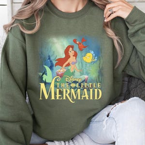 Camiseta vintage de La Sirenita, camiseta de Sirenas y sus amigos, camiseta de la princesa Ariel, vacaciones familiares en Disney, viaje a Disneyland. imagen 5