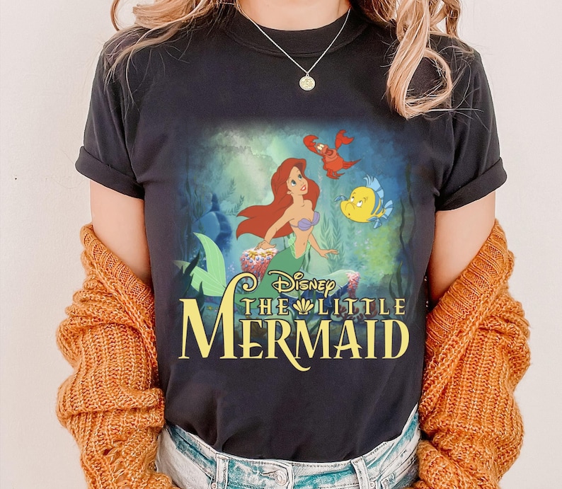 Camiseta vintage de La Sirenita, camiseta de Sirenas y sus amigos, camiseta de la princesa Ariel, vacaciones familiares en Disney, viaje a Disneyland. imagen 2