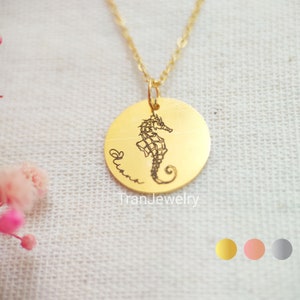 Seahorse Name Necklace • Animal necklace • Disc Necklace With Name • Engraved Necklace • Gift For Her