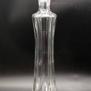 Vintage St. Louis Karaffe mit Stopfen, hohe Spirituosenkaraffe, signierte Talma-Trinkkaraffe, Klarglas-Weinkaraffe