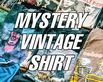 Vintage Women's T-Shirts - Etsy