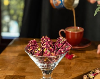 Turkish Delight Wick with Rose Petals and Pistachio, Turkish Gift, Quality Turkish Delight, Healthy Snack, Gift for Holiday, 220g - 7.7oz